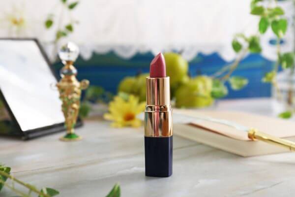 色付きリップがモテる 最新アイテム3選とデート時の活用法 Ivery アイベリー