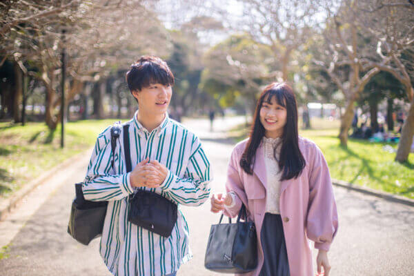 付き合う前のデートを成功させる方法 付き合う前のデートにおすすめな場所や服装とは Ivery アイベリー